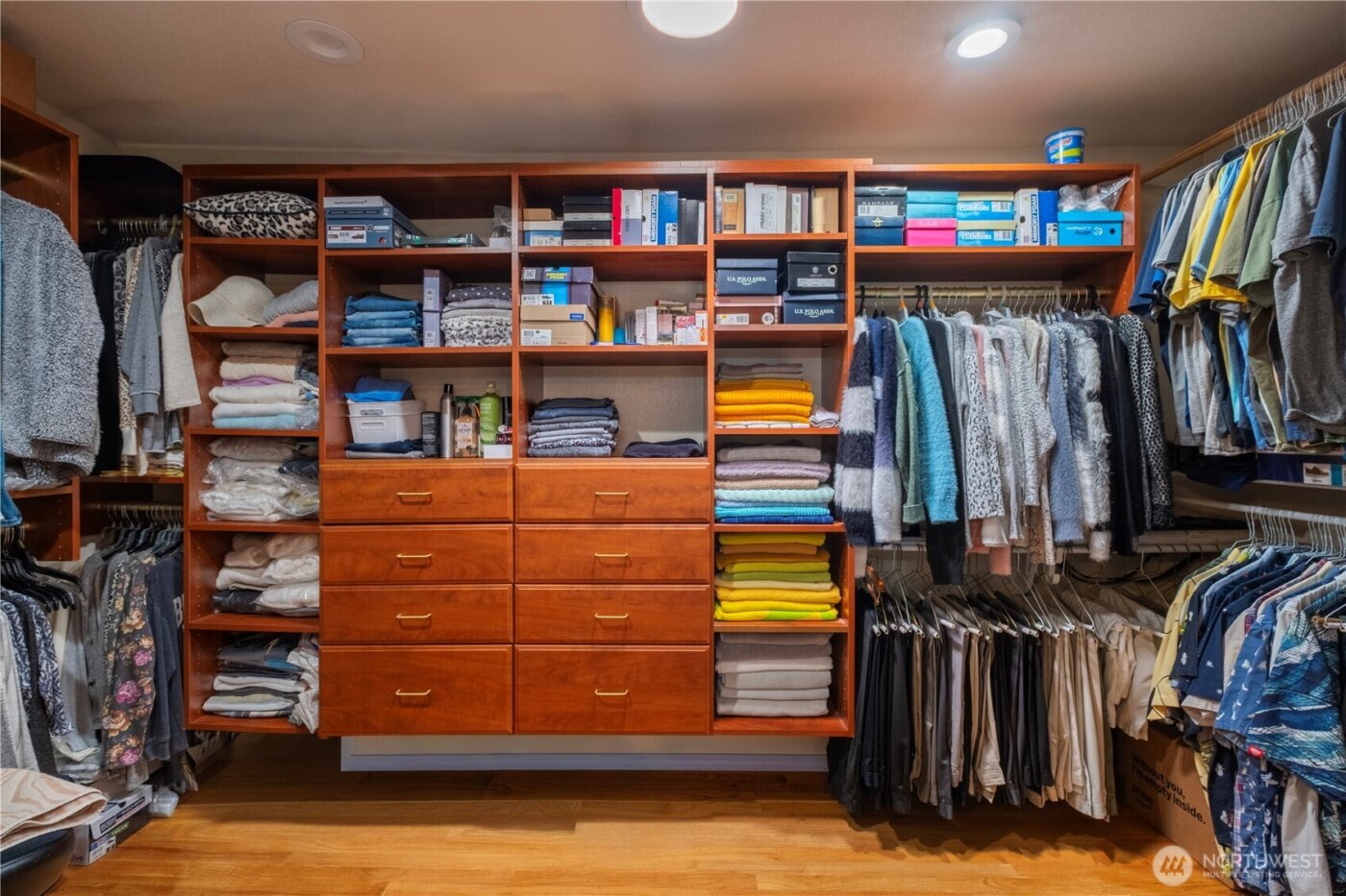 50 NE Alta Vista Drive , Belfair, WA 98528-9726