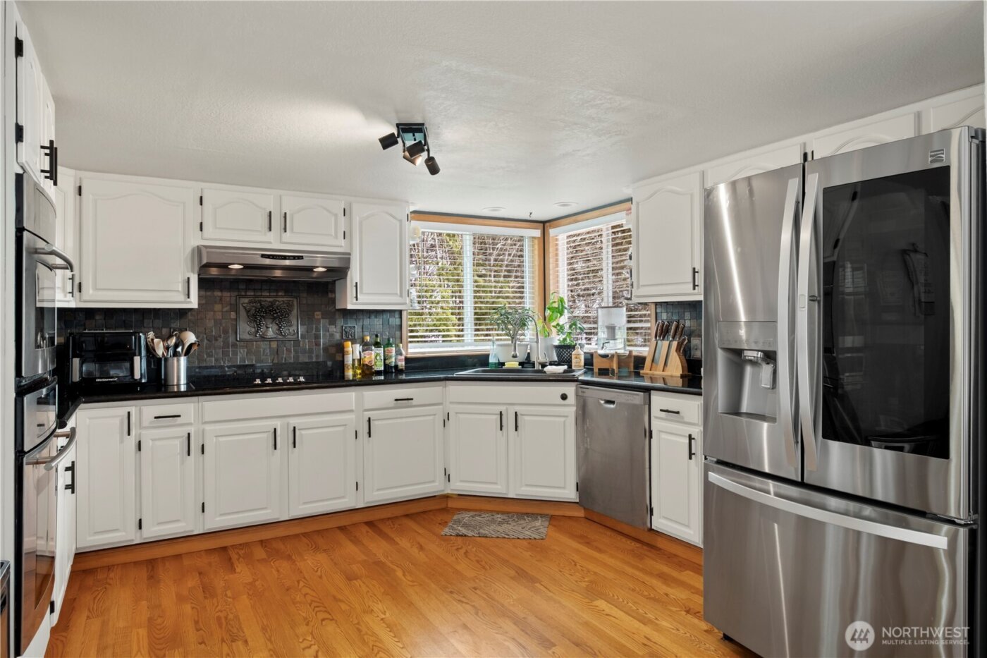 50 NE Alta Vista Drive , Belfair, WA 98528-9726