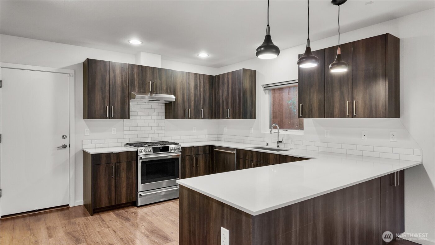 4233 S Lucile Street , Seattle, WA 98118