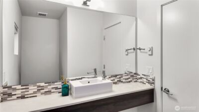 4233 S Lucile Street , Seattle, WA 98118 - Photo 10