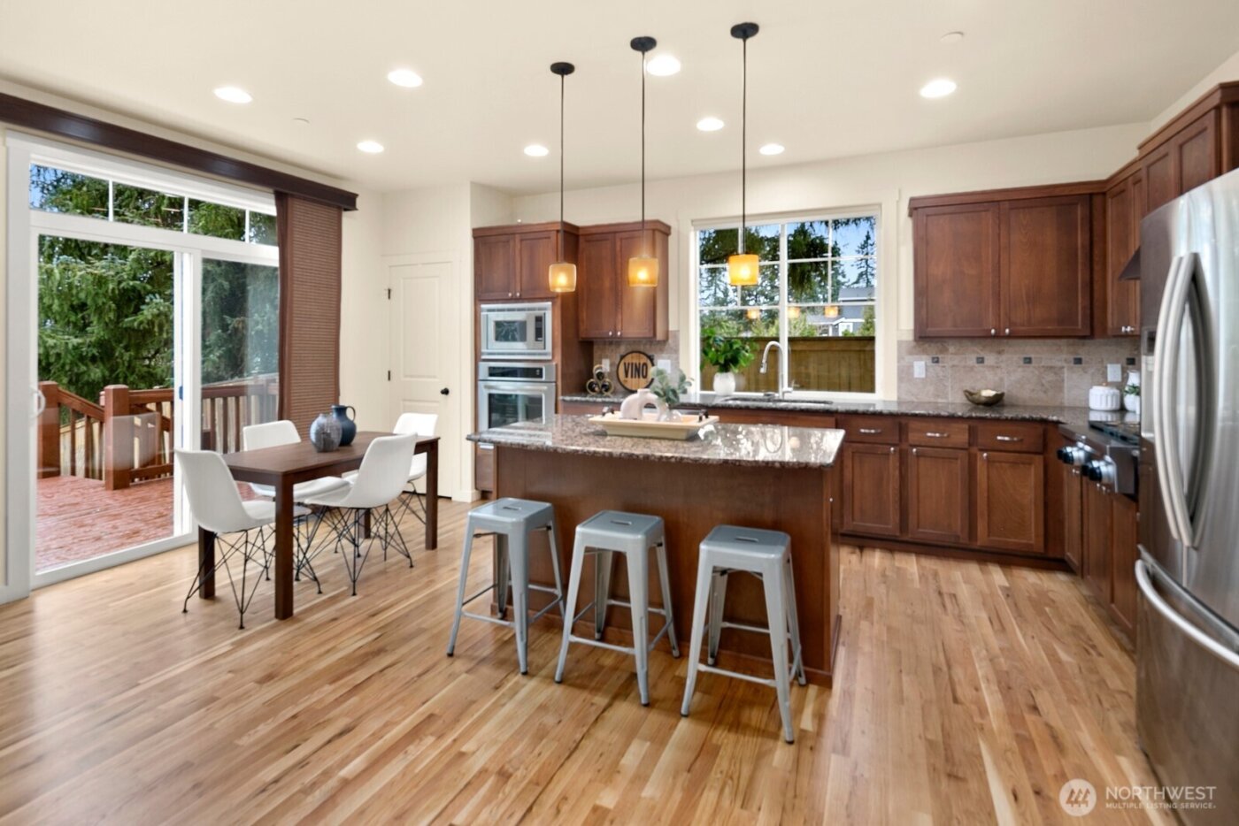 12127 166th Place NE, Redmond, WA 98052