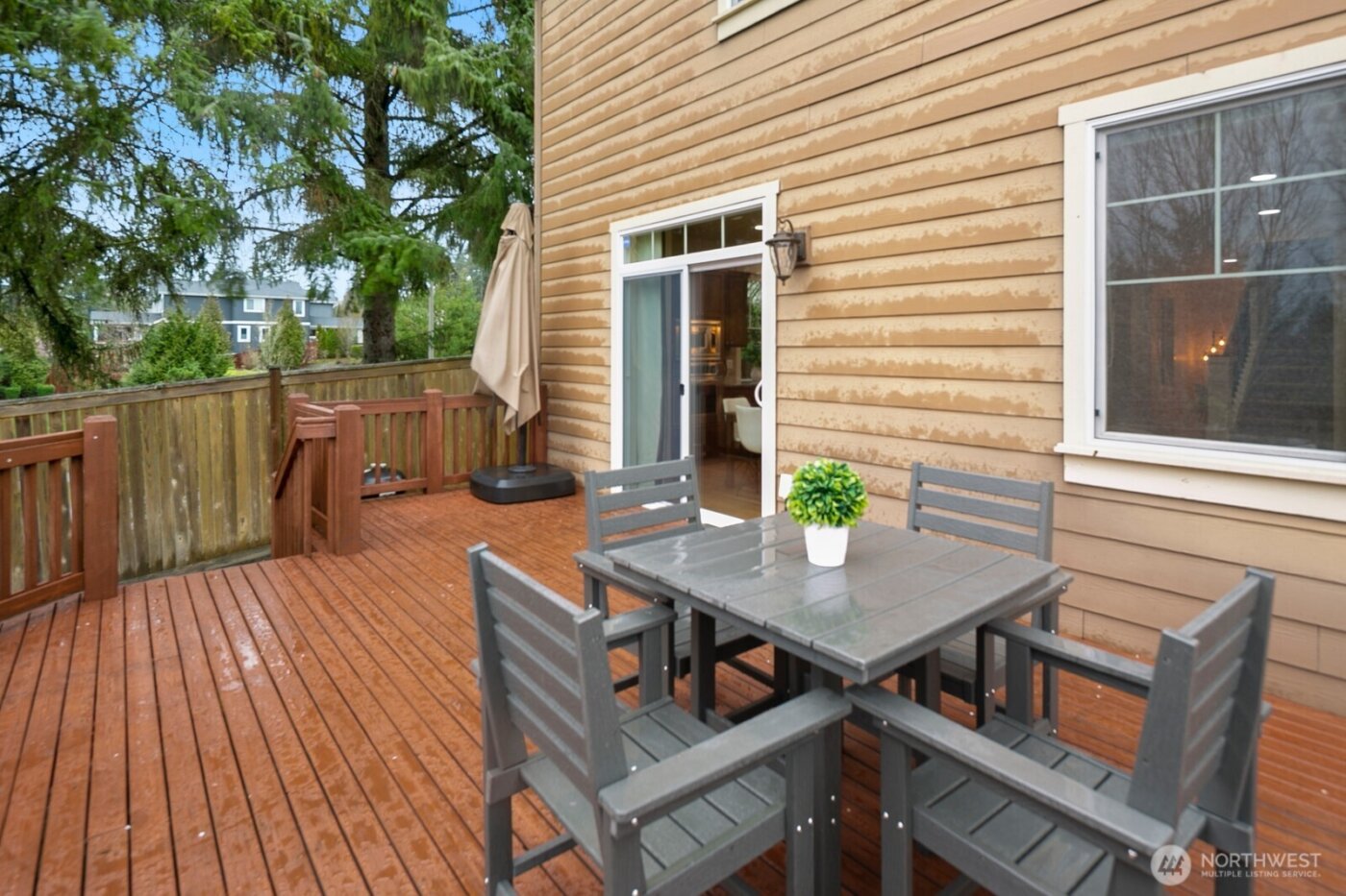 12127 166th Place NE, Redmond, WA 98052