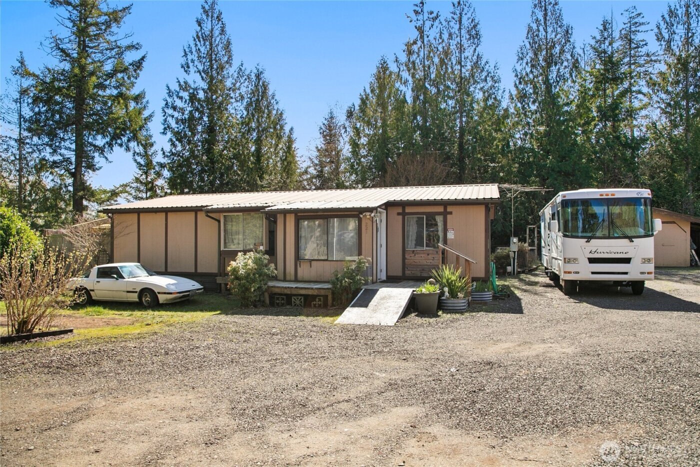 221 E Country Lane , Allyn, WA 98524