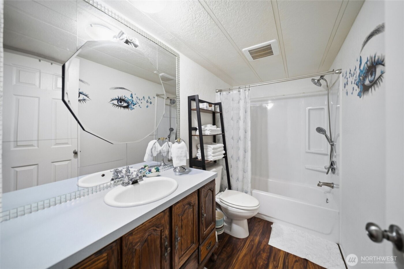 221 E Country Lane , Allyn, WA 98524