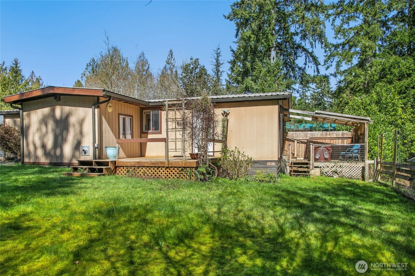 221 E Country Lane , Allyn, WA 98524