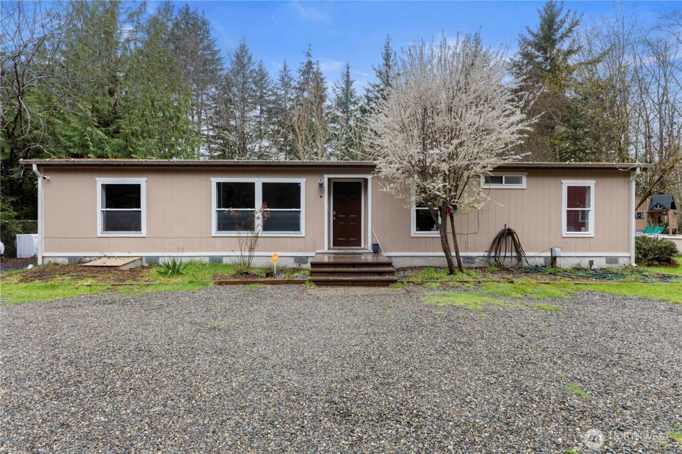 260 E Lansky Dr , Shelton, WA 98584