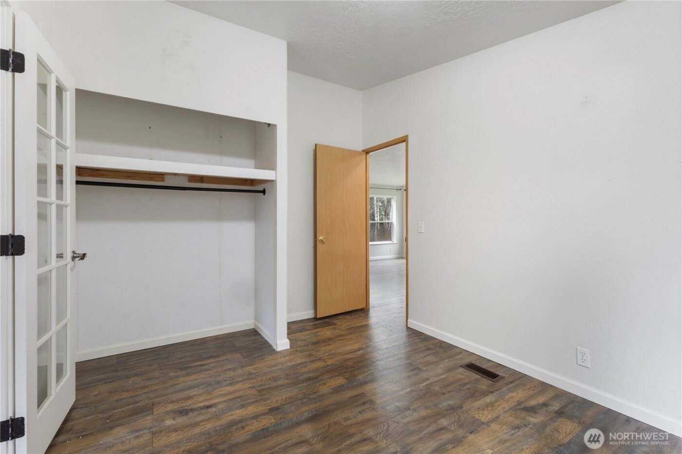 260 E Lansky Dr , Shelton, WA 98584