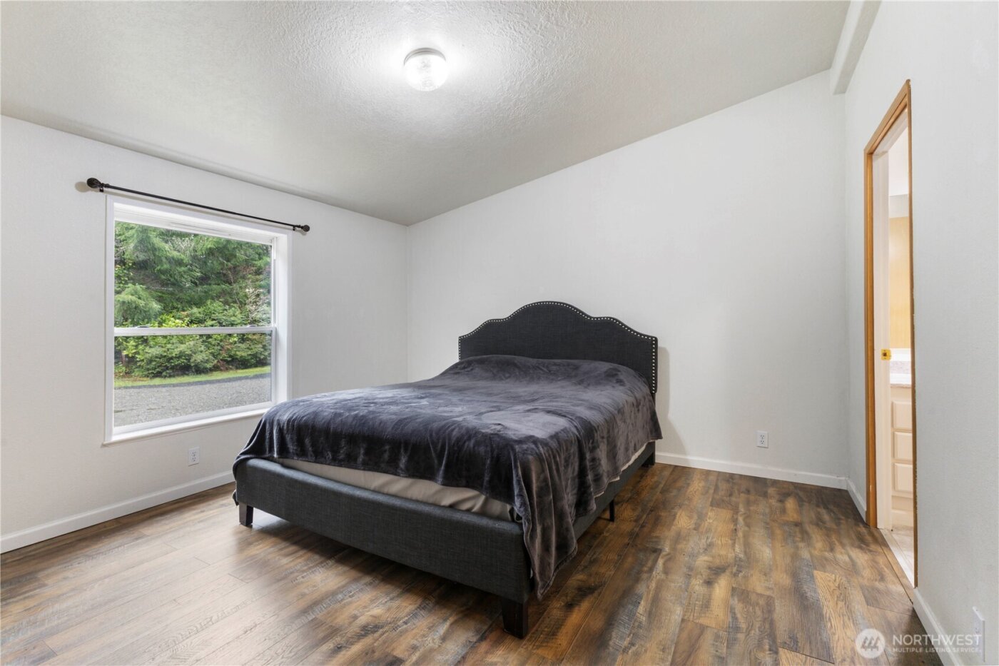 260 E Lansky Dr , Shelton, WA 98584