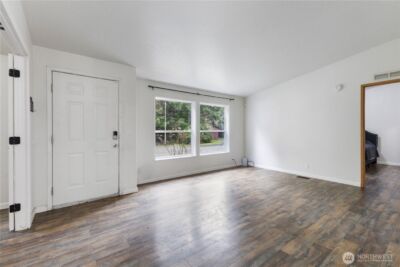 260 E Lansky Dr , Shelton, WA 98584 - Photo 5