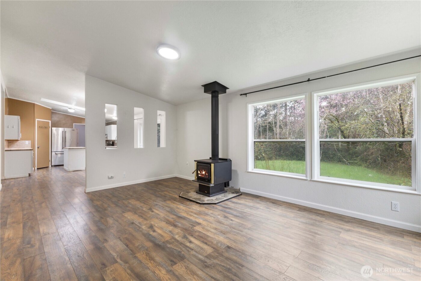 260 E Lansky Dr , Shelton, WA 98584