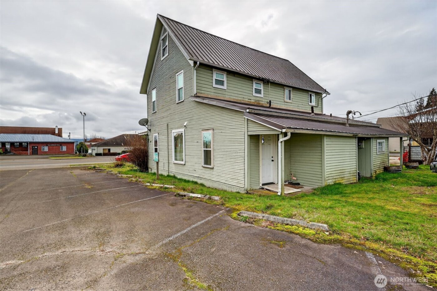 514 W Main Street , Elma, WA 98541
