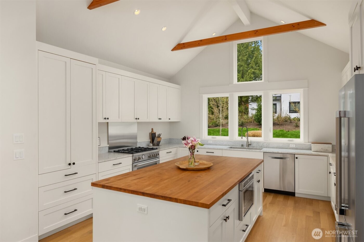 9581 NE Sigrids Court , Bainbridge Island, WA 98110