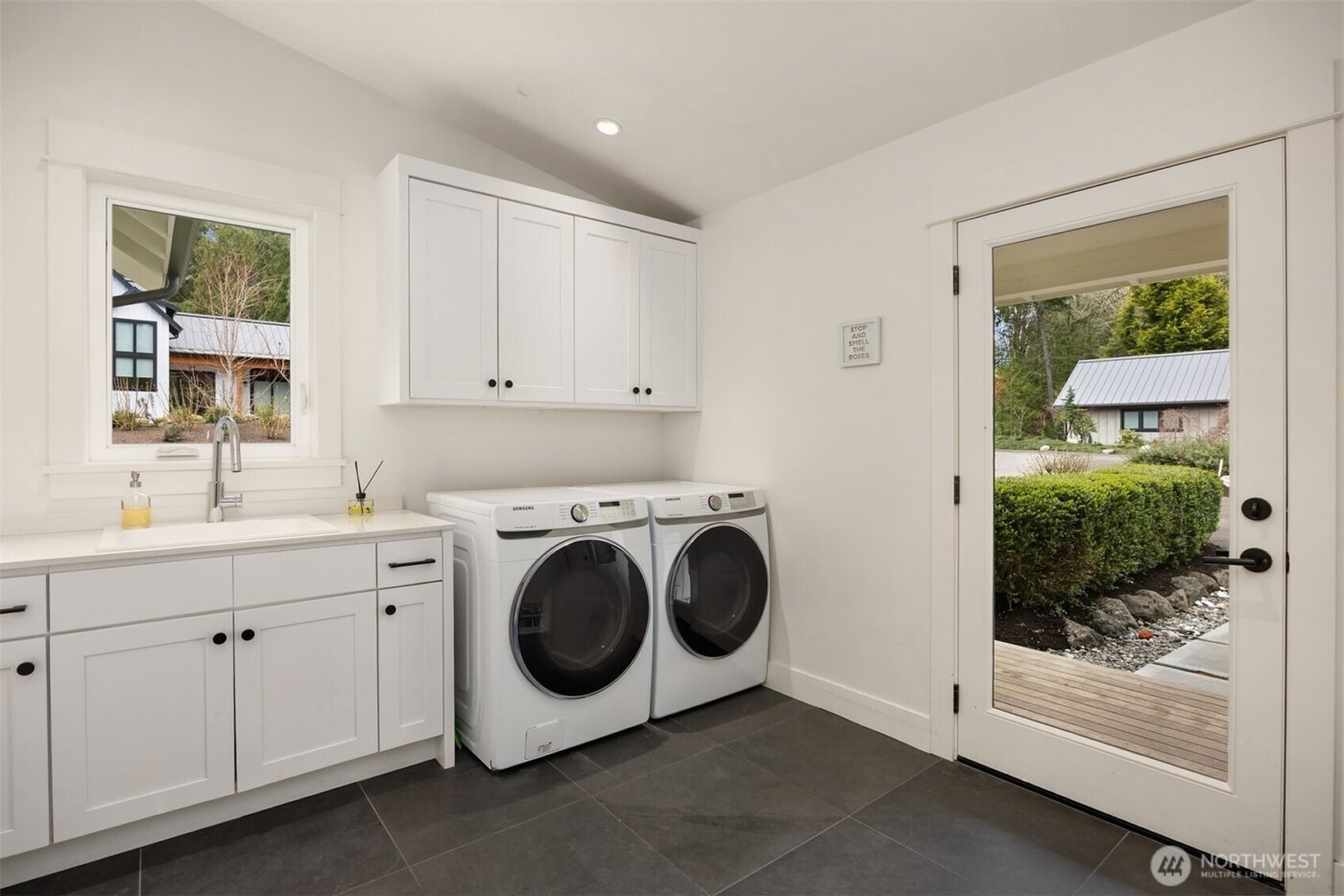 9581 NE Sigrids Court , Bainbridge Island, WA 98110