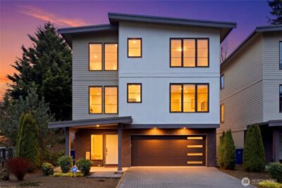 12129 NE 109th Way , Kirkland, WA 98033