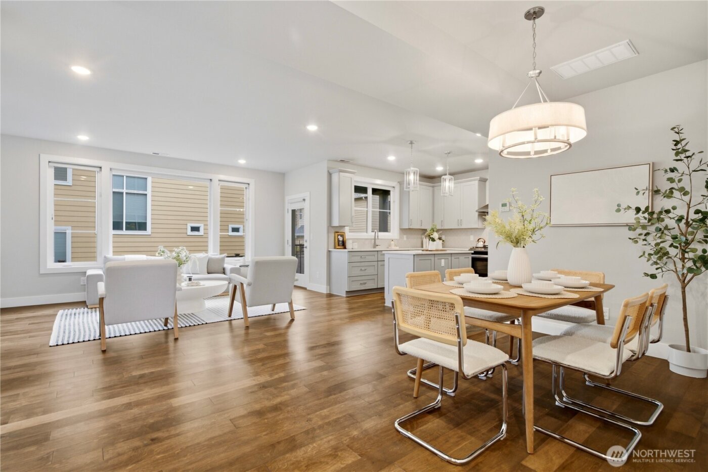 12129 NE 109th Way , Kirkland, WA 98033