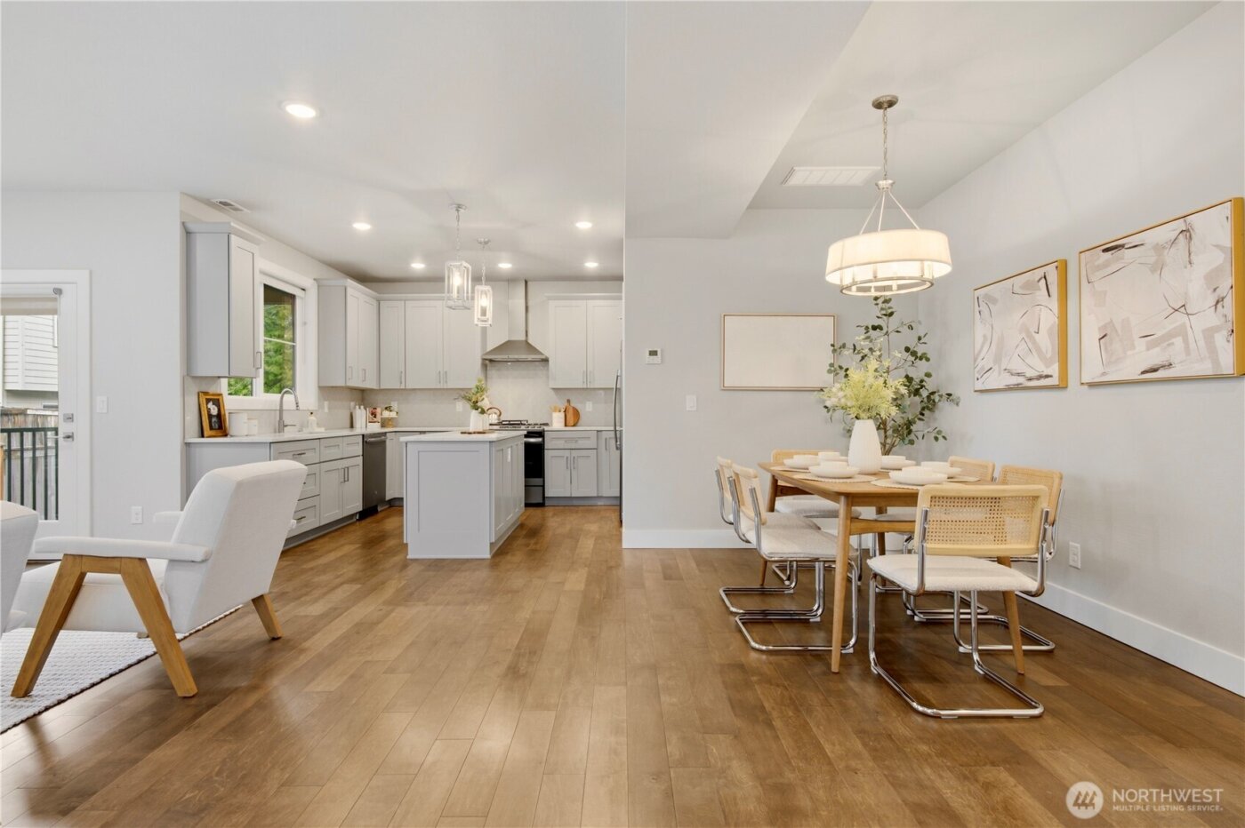 12129 NE 109th Way , Kirkland, WA 98033