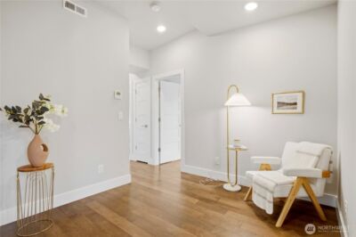 12129 NE 109th Way , Kirkland, WA 98033 - Photo 15