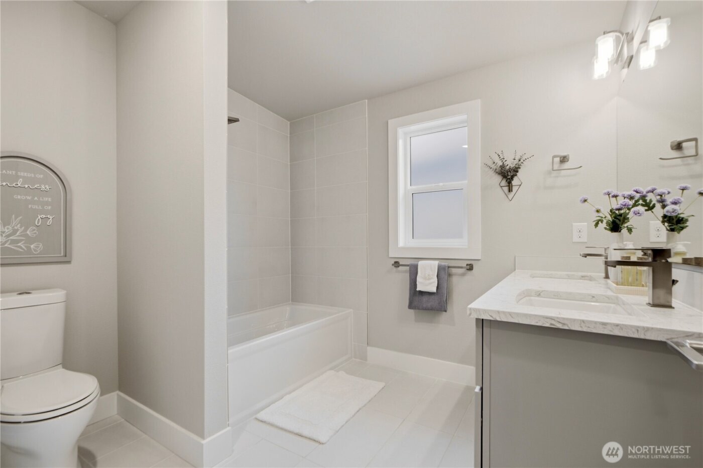 12129 NE 109th Way , Kirkland, WA 98033