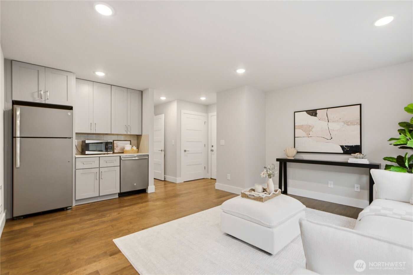 12129 NE 109th Way , Kirkland, WA 98033