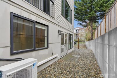 12129 NE 109th Way , Kirkland, WA 98033 - Photo 33