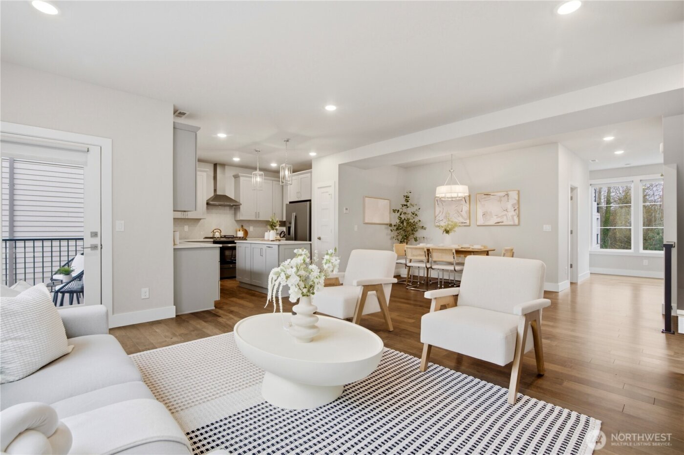 12129 NE 109th Way , Kirkland, WA 98033