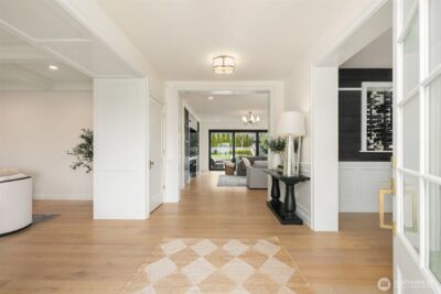 5721 65th Avenue NE, Seattle, WA 98105 - Photo 2