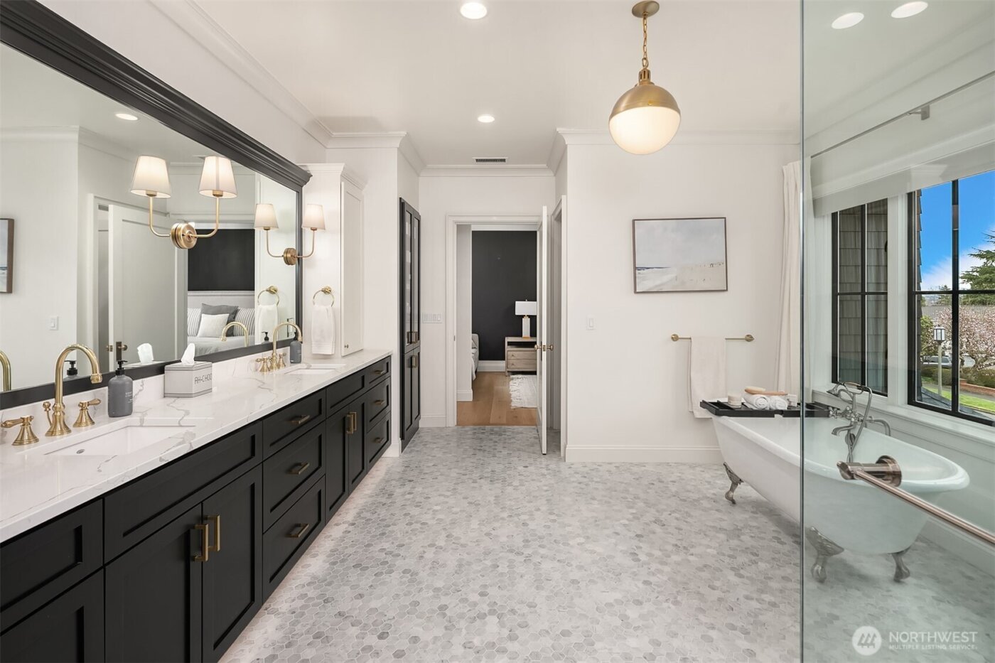 5721 65th Avenue NE, Seattle, WA 98105