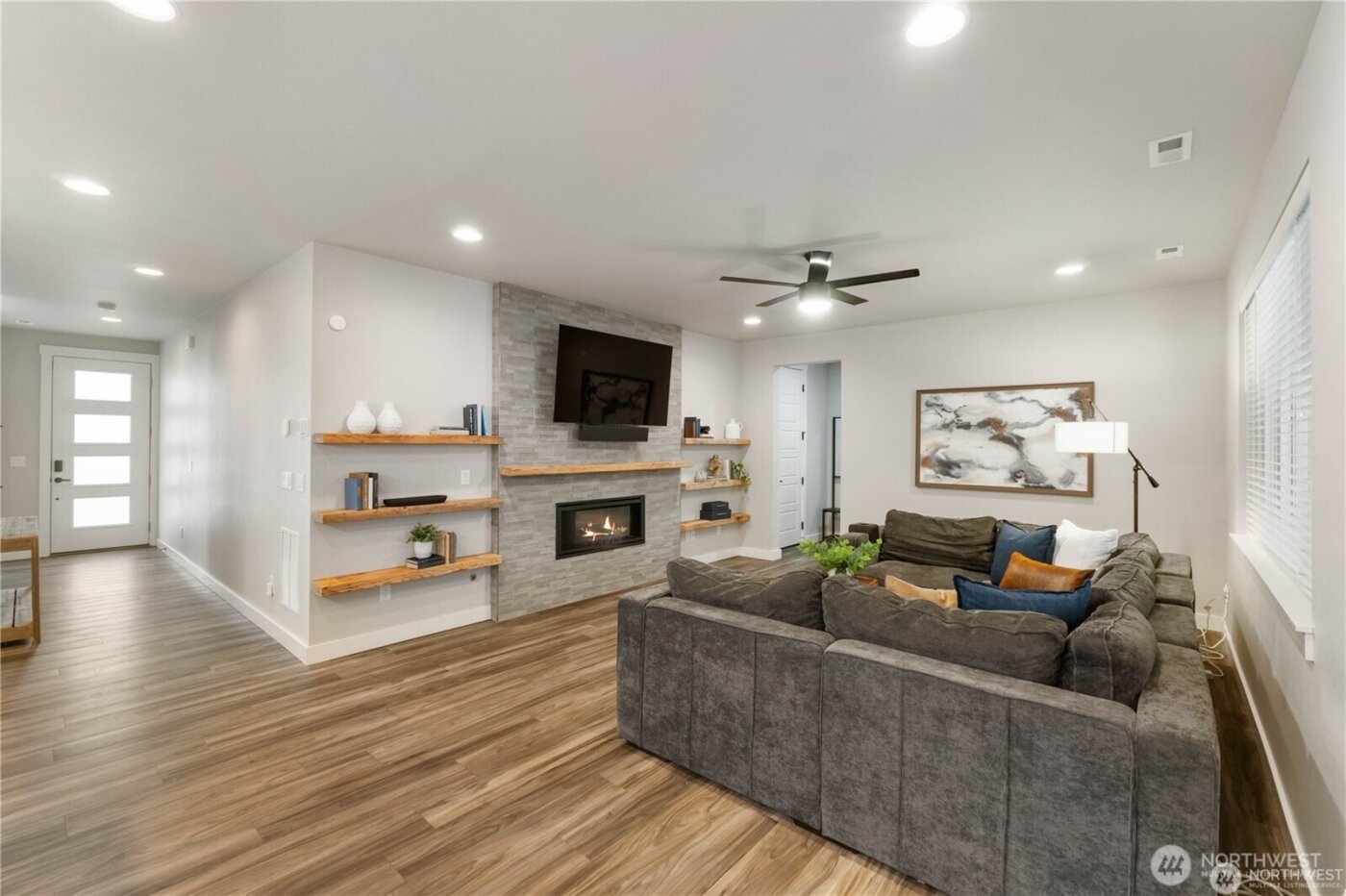 12956 186th Ave E , Bonney Lake, WA 98391