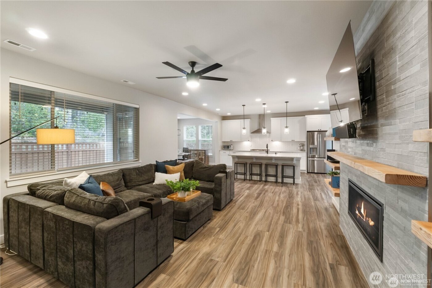 12956 186th Ave E , Bonney Lake, WA 98391