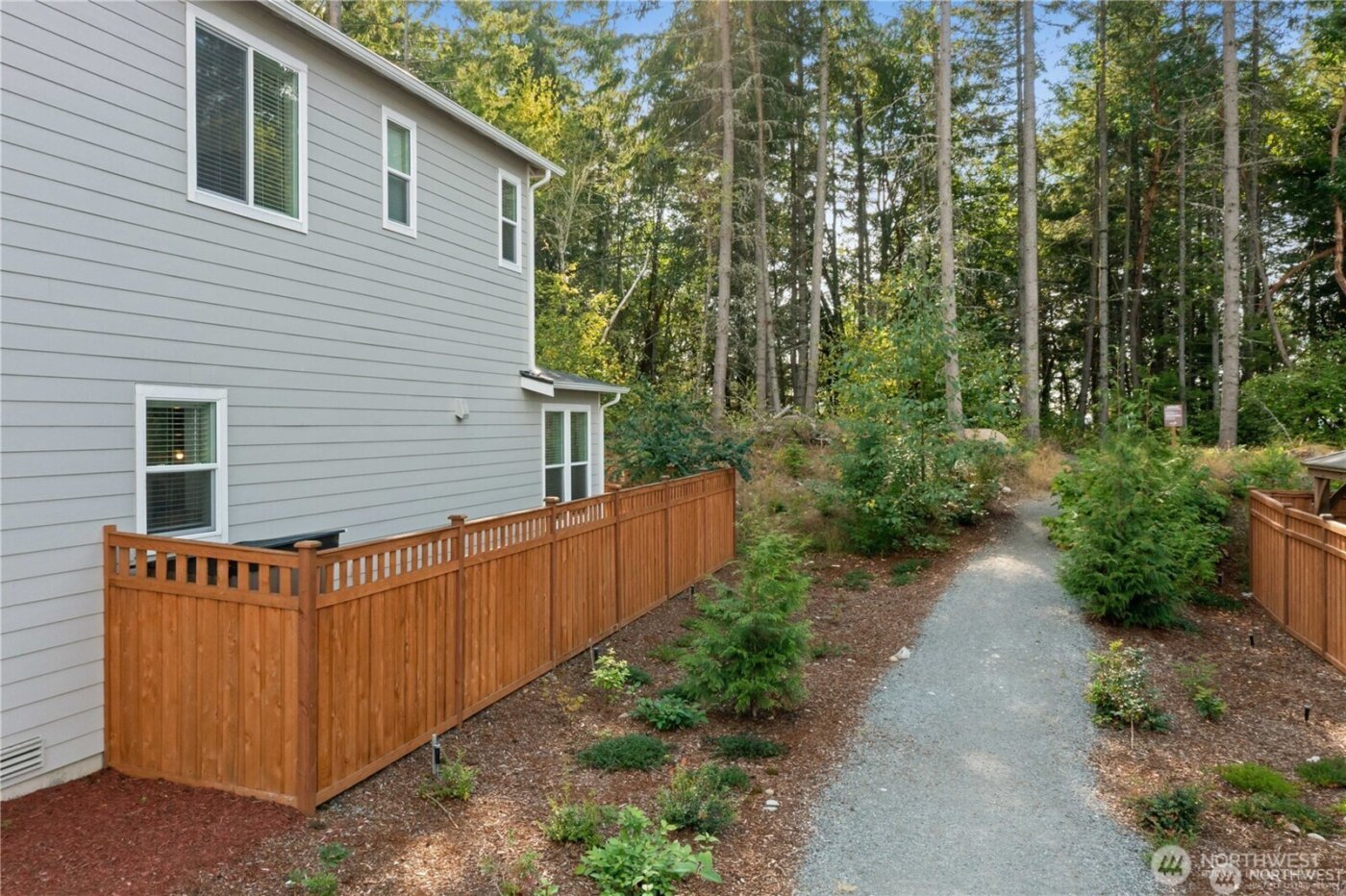 12956 186th Ave E , Bonney Lake, WA 98391