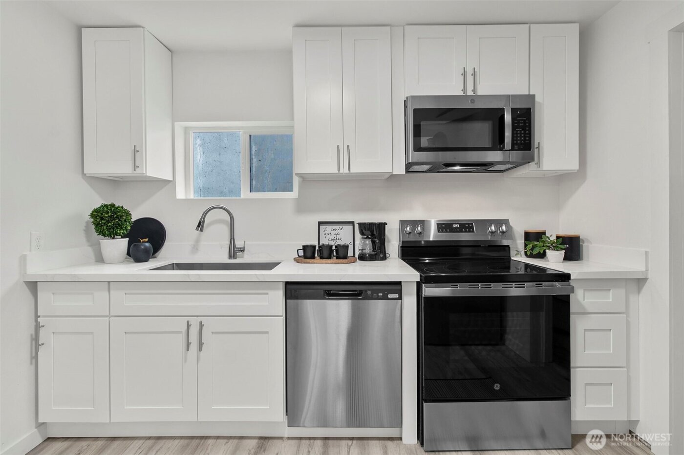 1908 S 43rd Street , Tacoma, WA 98418