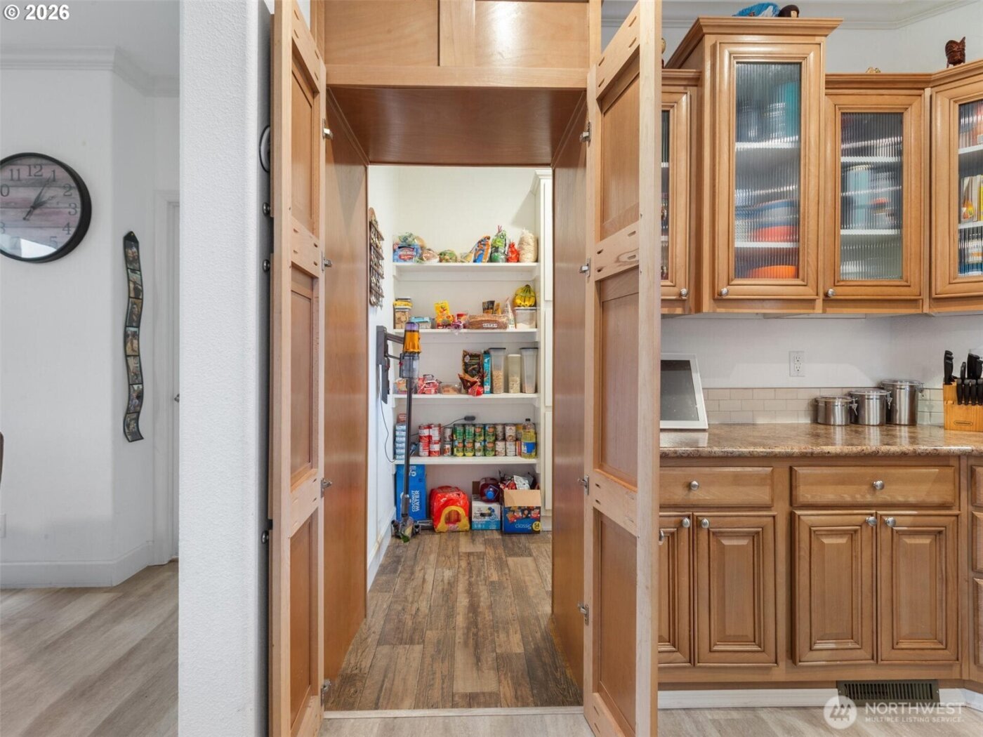 4 Nature Loop , Cathlamet, WA 98612