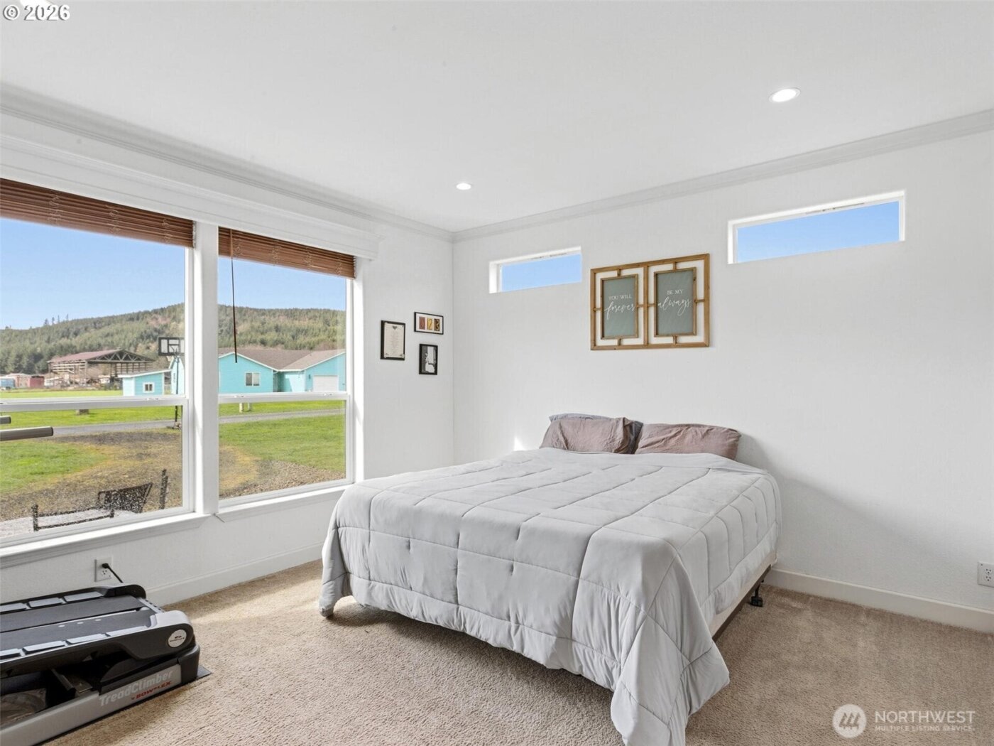 4 Nature Loop , Cathlamet, WA 98612