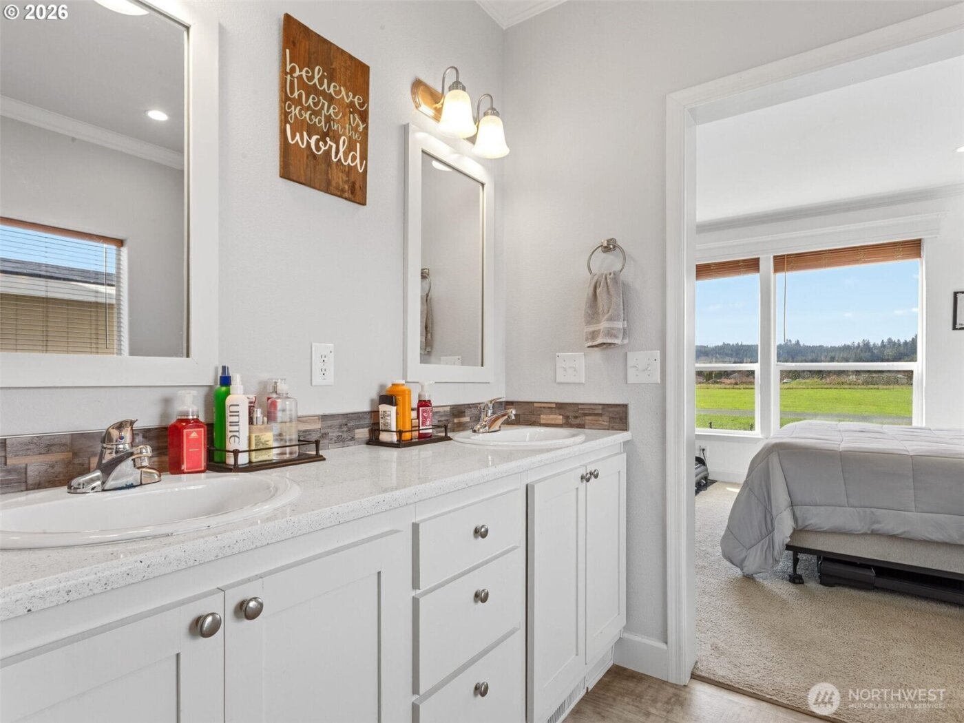 4 Nature Loop , Cathlamet, WA 98612