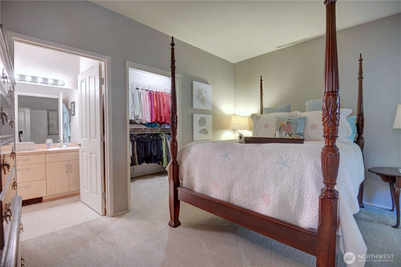 538 241st Lane SE, Sammamish, WA 98074-9807