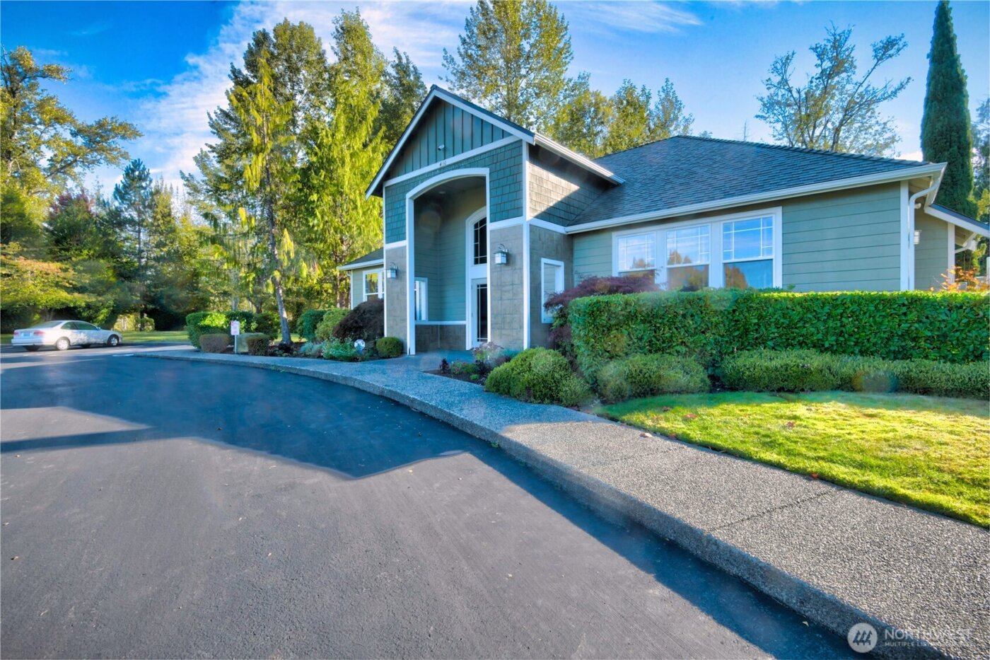 538 241st Lane SE, Sammamish, WA 98074-9807