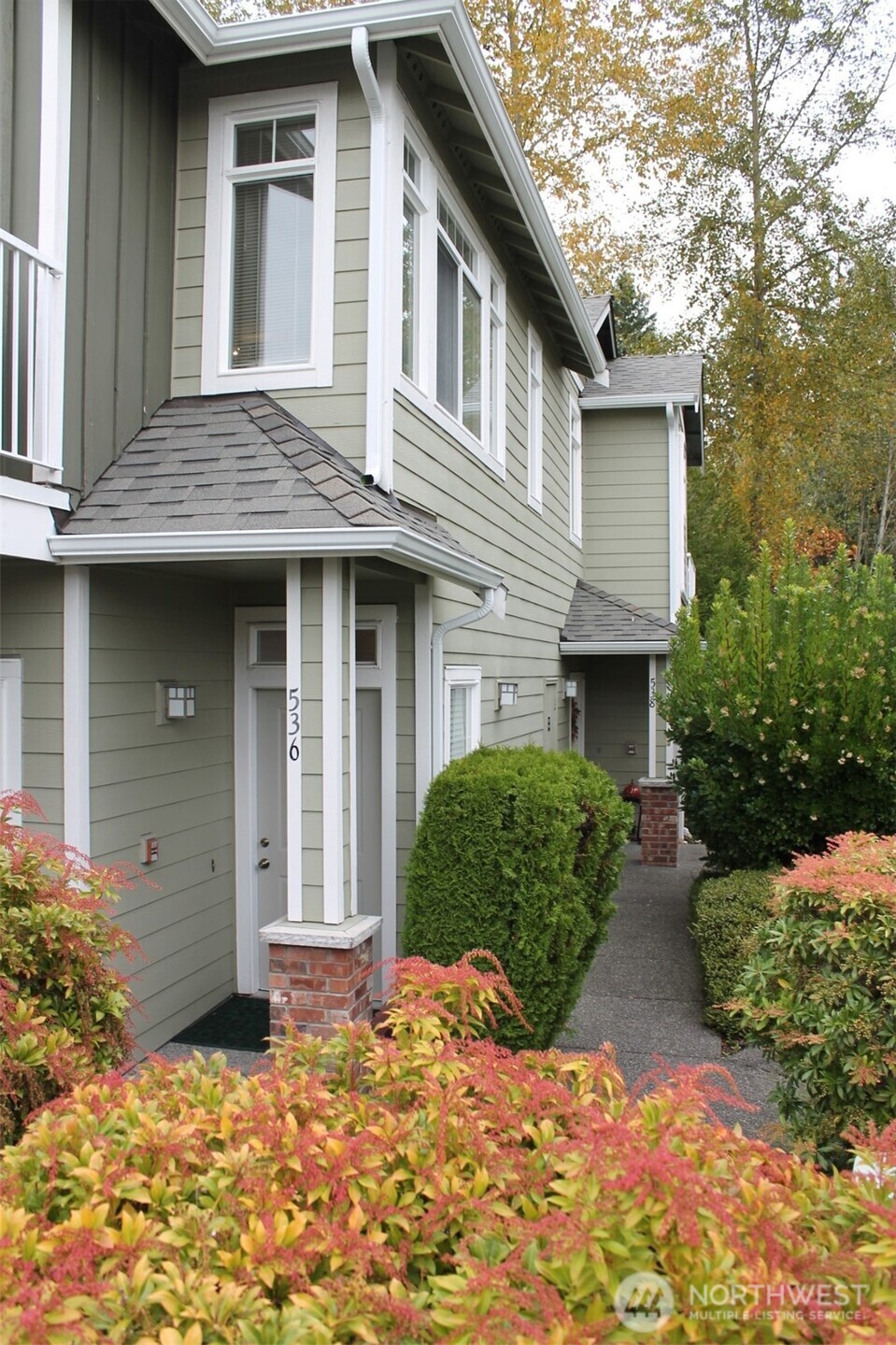 538 241st Lane SE, Sammamish, WA 98074-9807