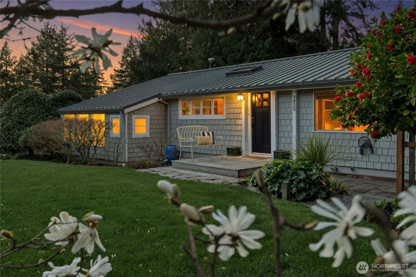 9420 NE Eric Avenue , Bainbridge Island, WA 98110