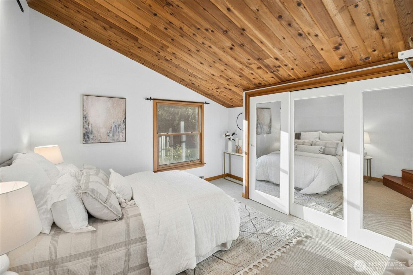 9420 NE Eric Avenue , Bainbridge Island, WA 98110