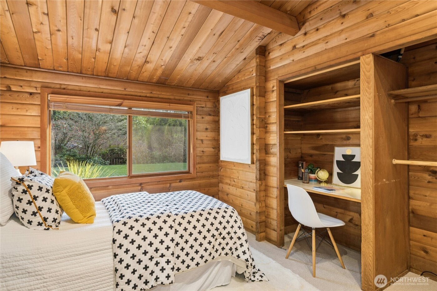 9420 NE Eric Avenue , Bainbridge Island, WA 98110