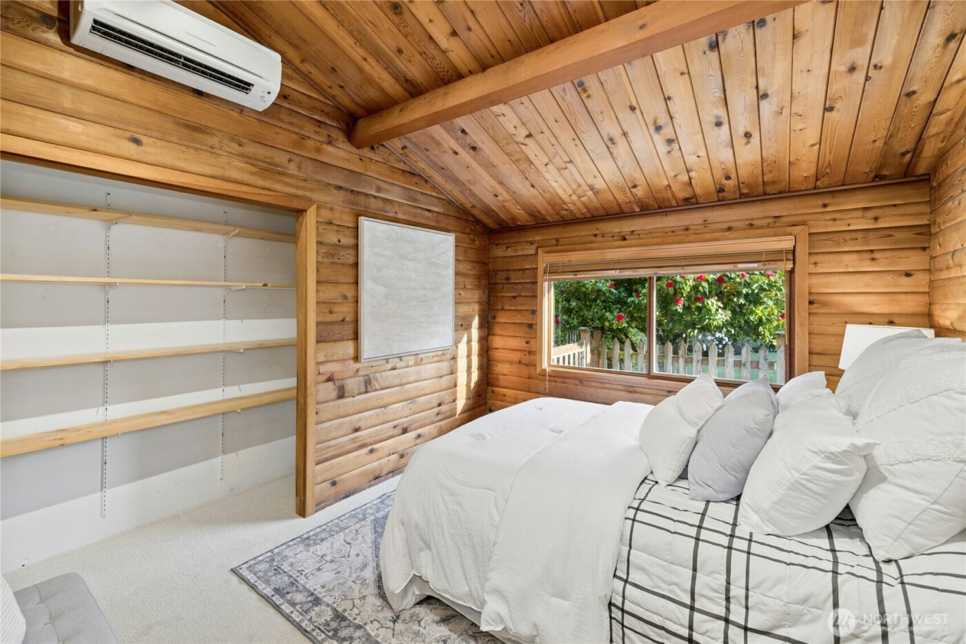 9420 NE Eric Avenue , Bainbridge Island, WA 98110