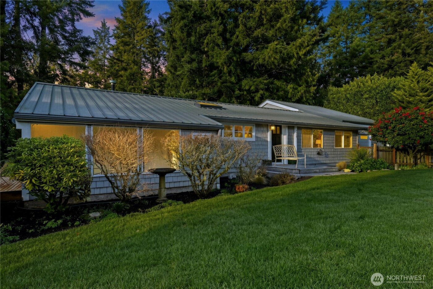 9420 NE Eric Avenue , Bainbridge Island, WA 98110