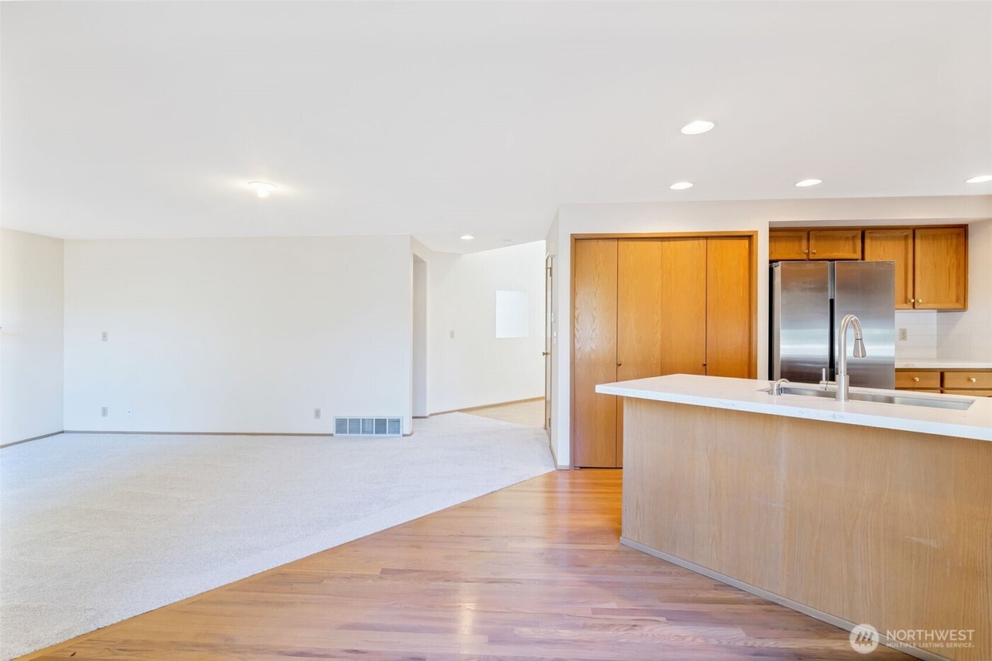 25746 SE 39th Street , Sammamish, WA 98029