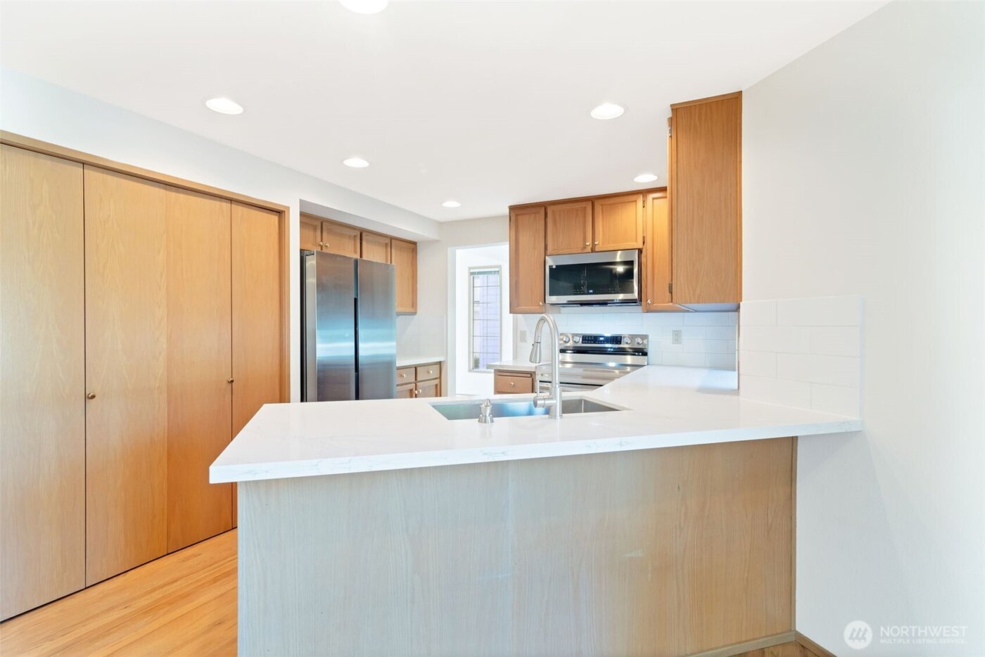 25746 SE 39th Street , Sammamish, WA 98029