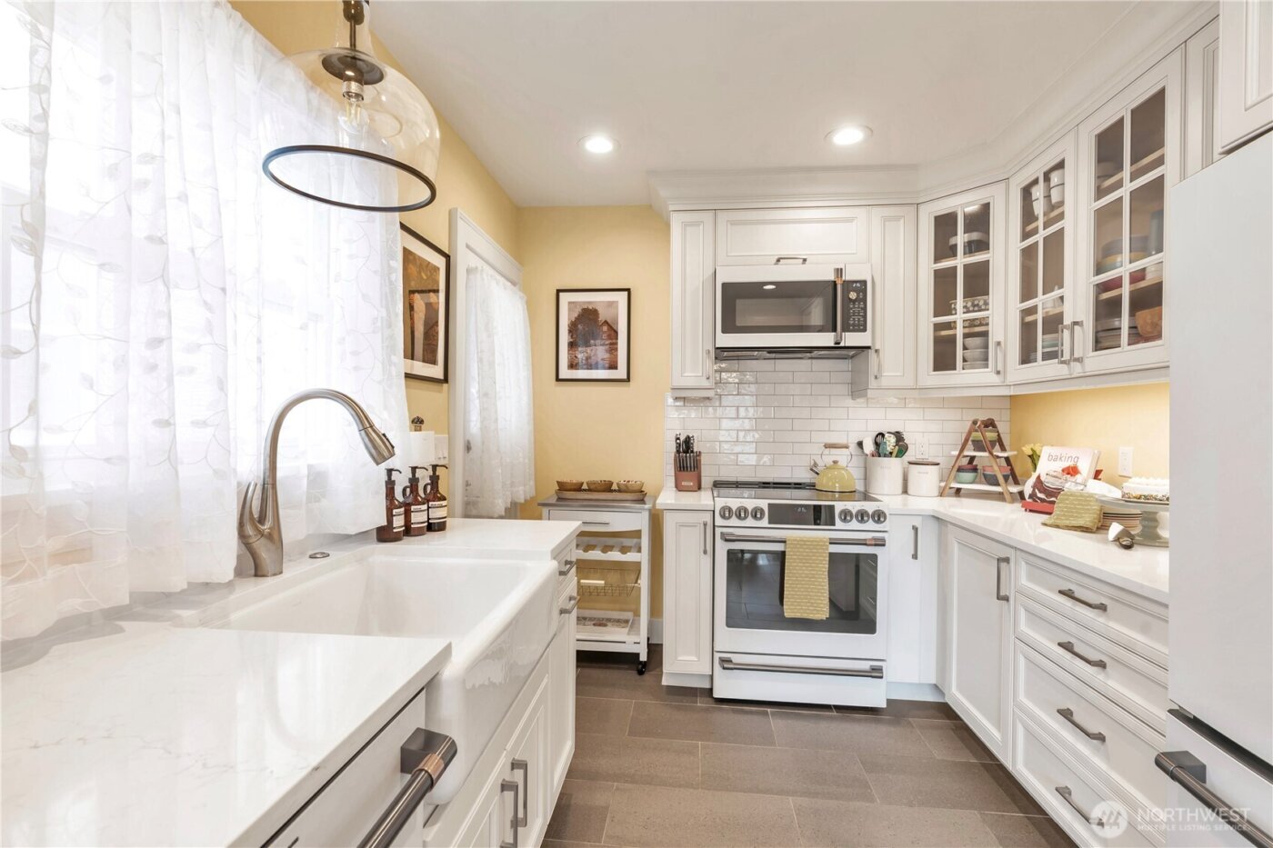 154 NW 73rd Street , Seattle, WA 98117