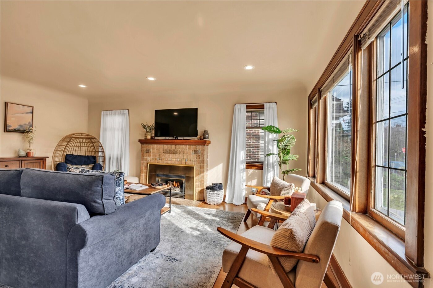 154 NW 73rd Street , Seattle, WA 98117