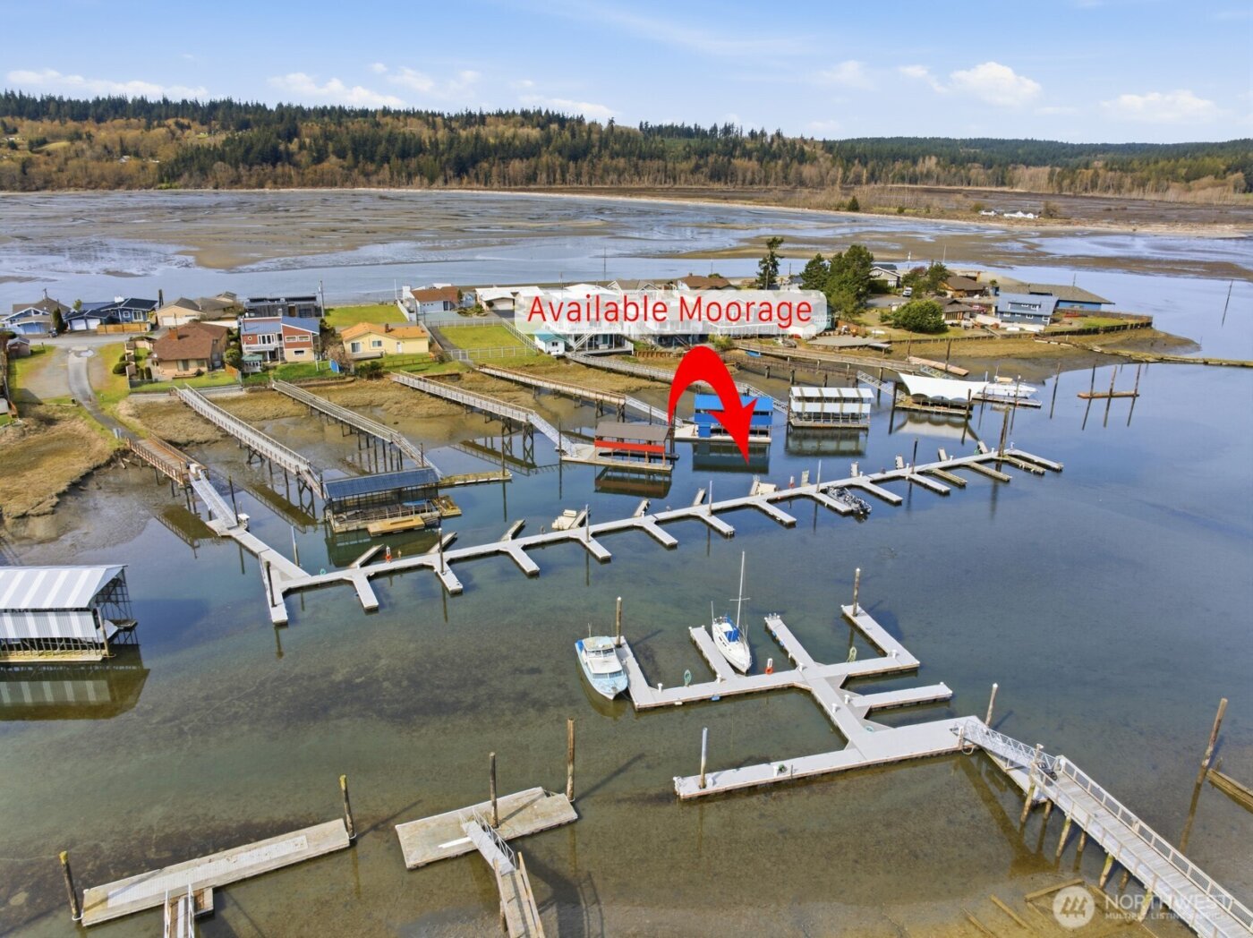 8208 Sandy Hook Drive , Clinton, WA 98236