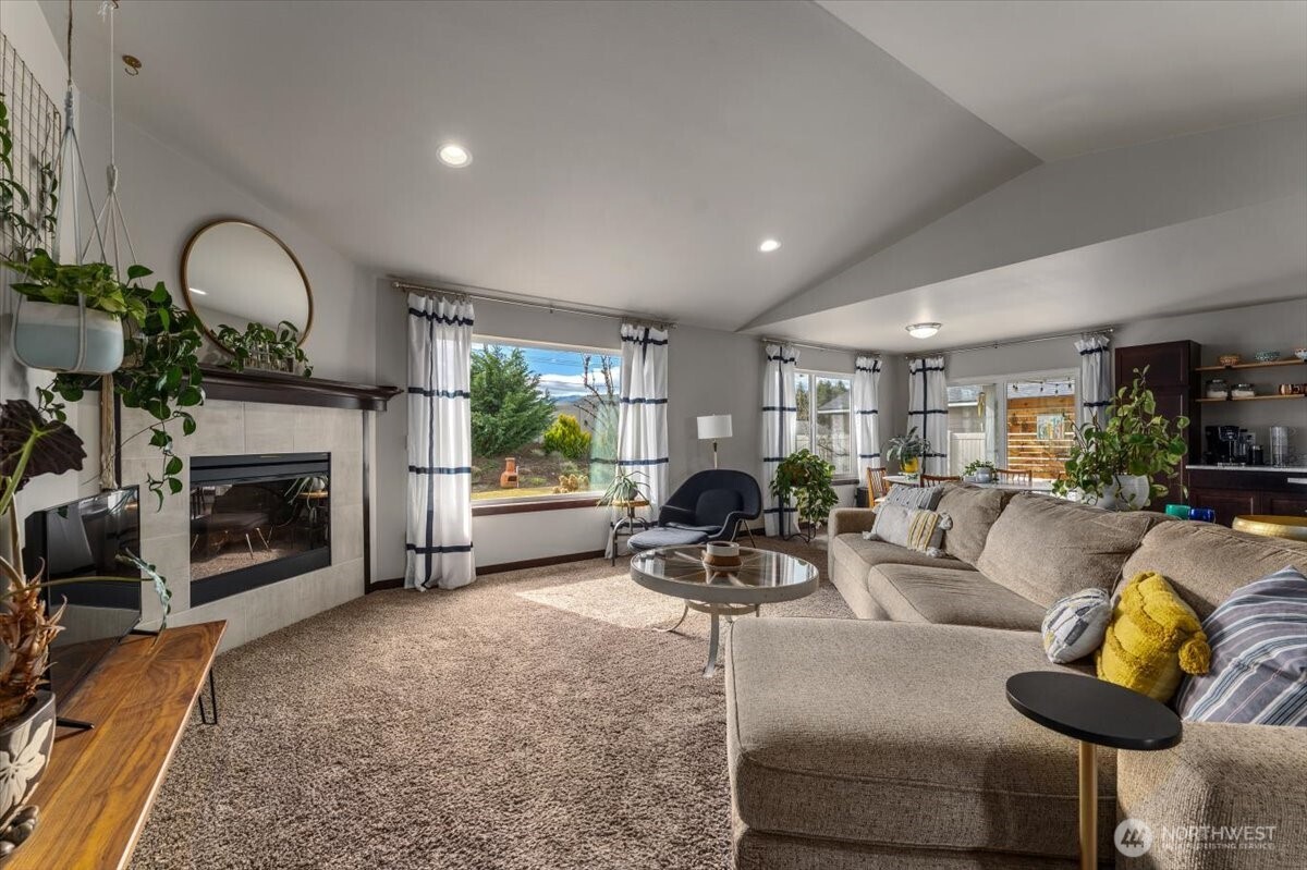 2164 Maryhill St. SE, East Wenatchee, WA 98802