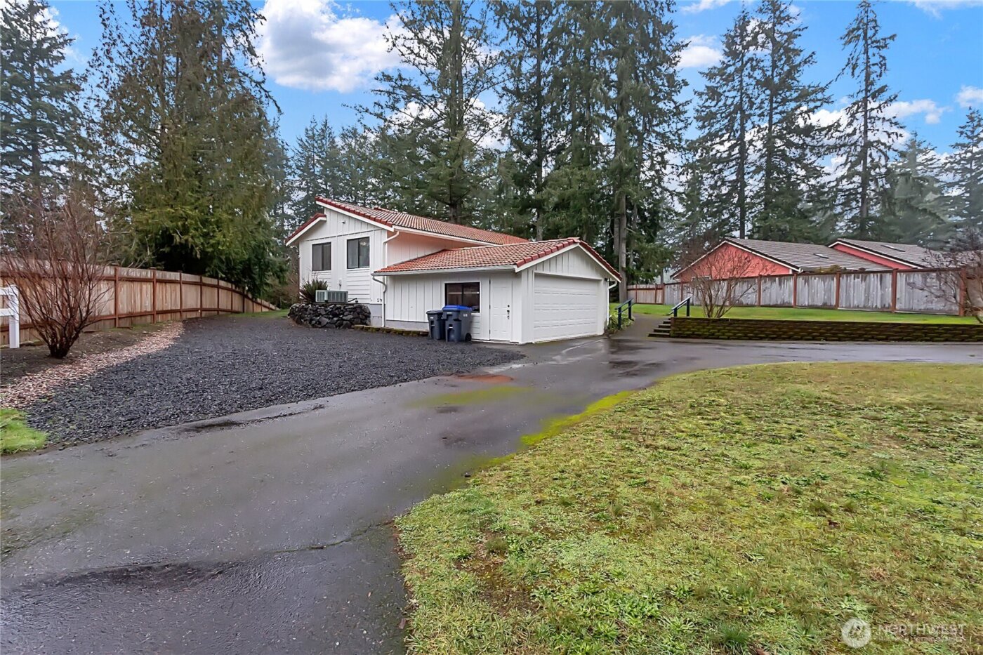 160 E Lakeland Way , Allyn, WA 98524