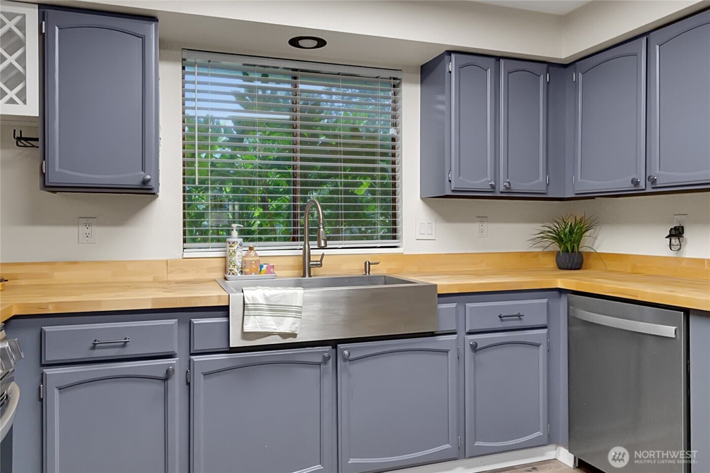 160 E Lakeland Way , Allyn, WA 98524